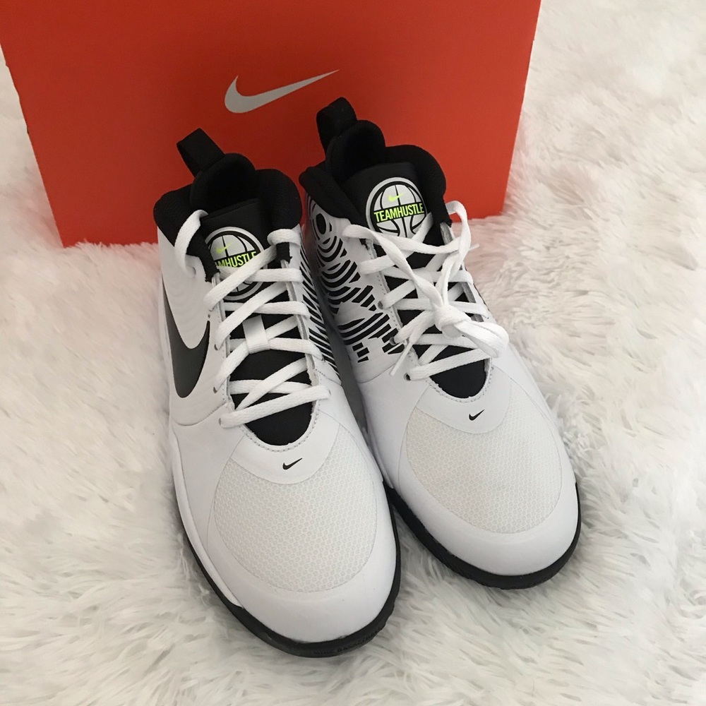 Nike team hustle D9
